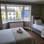 Urban Nest Townhouse Bed & Breakfast