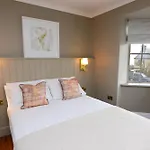 Bed & Breakfast Urban Nest Townhouse 3*