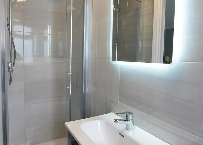 Urban Nest Townhouse 3*