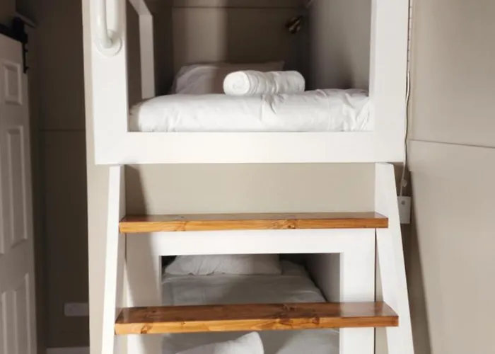 Bed and Breakfast Urban Nest Townhouse Γκάλγουεϊ