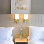 Urban Nest Townhouse Bed and breakfast 3*